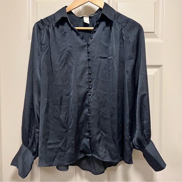 H&M midnight navy blue button up blouse - Picture 4 of 4